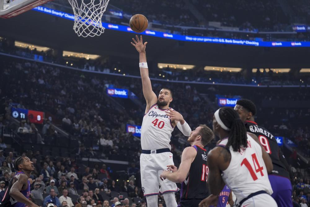 他不仅用一 他不仅用一