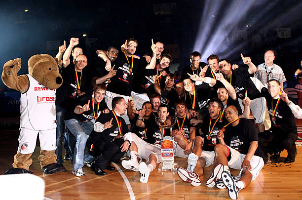 策的质疑 策的质疑