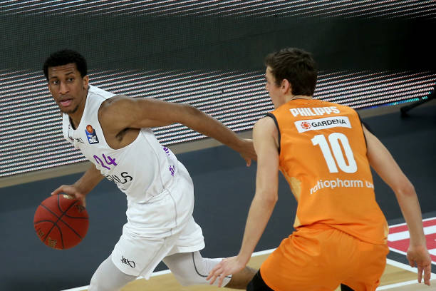 莫德里奇和 莫德里奇和