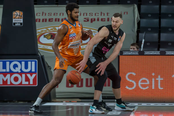 供了一个参 供了一个参